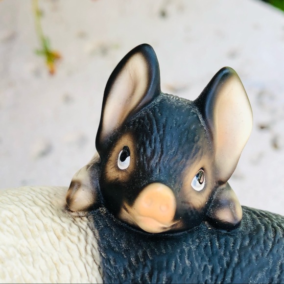 HARVEY KNOX Sleeping Pig w/ Baby HOUSE GLOBAL ART - Picture 5 of 6